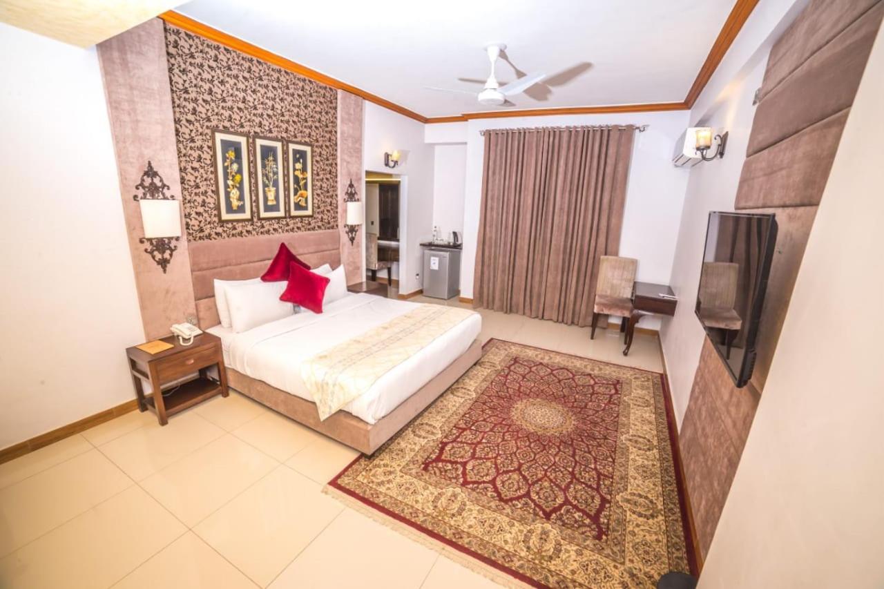 Shelton'S Rezidor Hotel Peshawar Eksteriør billede